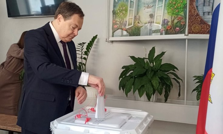 Виктор Демидов принял участие в выборах